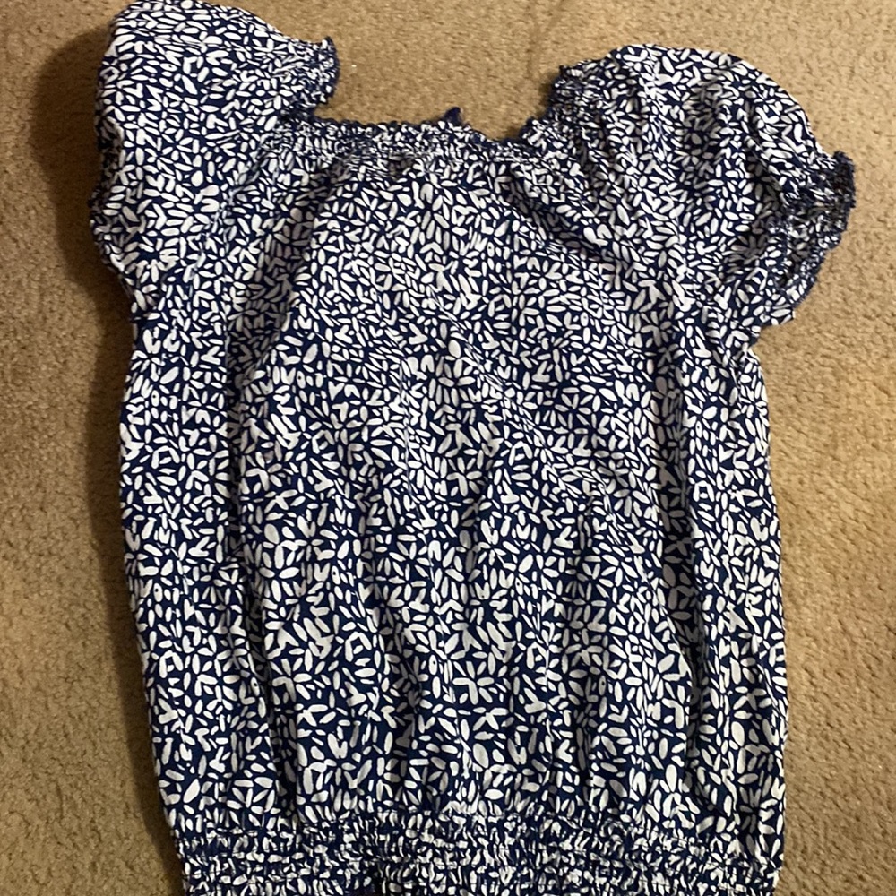 Patterned Blouse - Picture 7 of 7